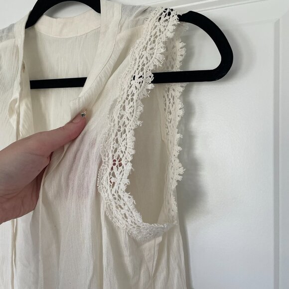 Love on a Hanger Boho Ivory Lace Trim Sleeveless Top – Tie Neck, Size M - Picture 4 of 8